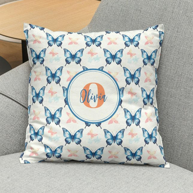 Watercolor Stijlvolle Blauwe Vlinders Monogram Kussen (Creator heeft geüpload)