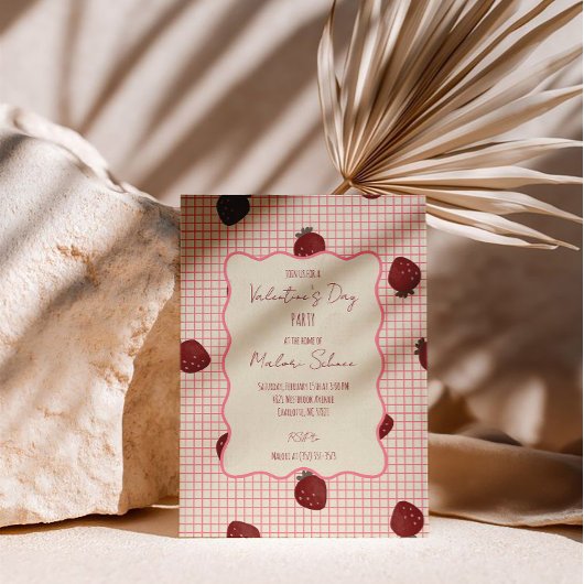 Watercolor Strawberries on Pink Grid- Valentine Kaart