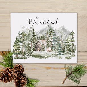 Watercolorhuisje in het groene dennenbos waar we n briefkaart