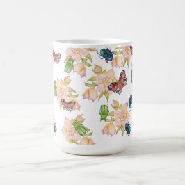 Watercolorpatroon van kevers en vlinders koffiemok