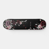 Watercolorrozen Zwarte Achtergrond Persoonlijk Skateboard (Horizontaal)