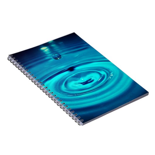 waterdruppel die blauwe rimpels spatten notitieboek (Rechterzijde)