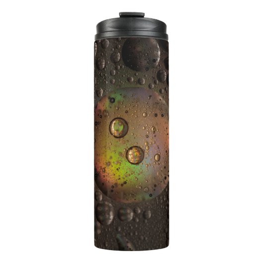 Waterdruppels op een glazen plaat thermosbeker (Voorkant)