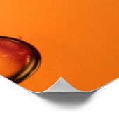Waterdruppels op oranje oppervlak poster (Hoek)