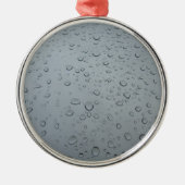 Waterdruppels op ramen, achtergrond met regenachte metalen ornament (Voorkant)