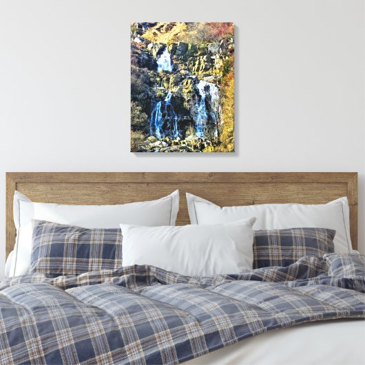 WATERFALEN CANVAS AFDRUK (Insitu (Slaapkamer))