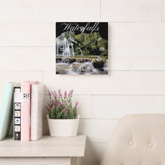 Waterfall Outdoor Adventures Vierkante Klok (Leeskamer)