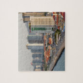 Waterfront met stadsbeeld van Yantai, Shandong Legpuzzel (Verticaal)