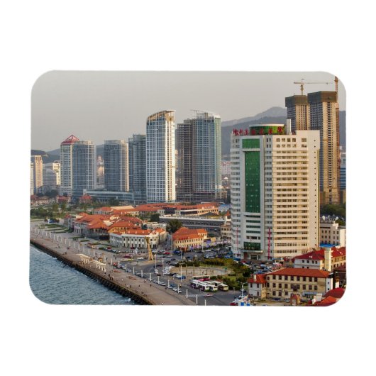 Waterfront met stadsbeeld van Yantai, Shandong Magneet (Horizontaal)