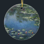 Waterlelies van Claude Monet, Oude Bloemen Keramisch Ornament<br><div class="desc">Waterlelies (1906) van Claude Monet is een antieke impressionistische fijne kunst landschappelijke bloemenschildering. Het is een van de vele variaties van waterlelieschilderijen die Monet schilderde in zijn bloementuin in Giverny,  Frankrijk. Waterleliebloemen in een vijver in het voorjaar.</div>