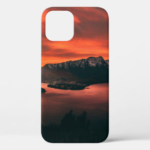 WATERLICHAAM NEAR MOUNTAINS BIJ GOLDEN UUR Case-Mate iPhone CASE
