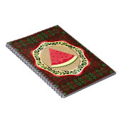 watermeloen op olijf bord met palestijnse tatreez notitieboek (Rechterzijde)