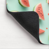 Watermeloenplakjes op groen muismat (Hoek)
