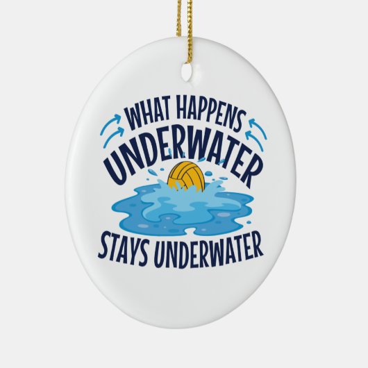 Waterpoly wat er onder water gebeurt keramisch ornament (Rechts)