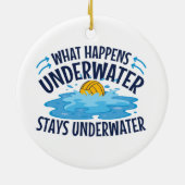 Waterpoly wat er onder water gebeurt keramisch ornament (Achterkant)