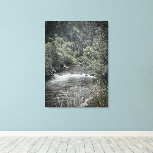 Waterrad langs de rivier canvas afdruk (Insitu (Houten vloer))