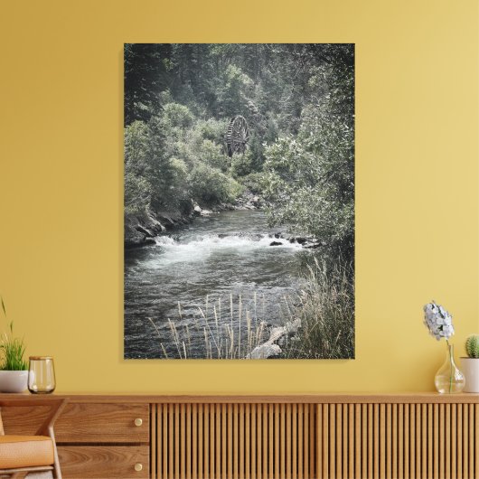 Waterrad langs de rivier canvas afdruk (Insitu (Woonkamer))