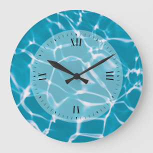 Waterreflectie in zwembad grote klok