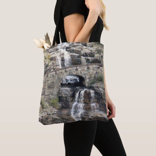 Waterval bij Glacier National Park Tote Bag (Dichtbij)