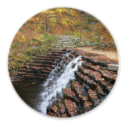 Waterval bij Laurel Hill State Park II Keramische Knop (Voorkant)