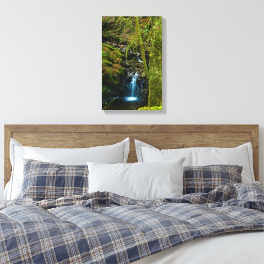 Waterval in Argyll, Scotland Canvas print (Insitu (Slaapkamer))