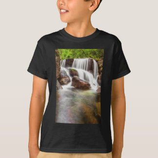 Waterval in de herfst bij de Queimadela Dam T-shirt