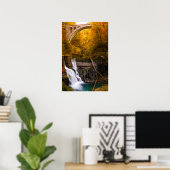 Waterval in de Vintgar Gorge canyon in de herfst Poster (Thuiskantoor)