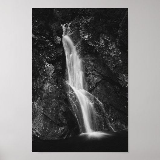 Waterval in Hell Gorge, Slovenië Poster (Voorkant)
