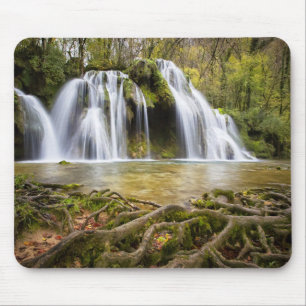 waterval in het bos muismat