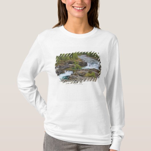 Waterval in het Canadese Rocky Mountains T-shirt (Voorkant)