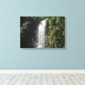 Waterval in Kauai, Hawaï Canvas Afdruk (Insitu (Houten vloer))