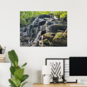 Waterval in Lente Groene Bos Poster (Thuiskantoor)