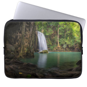 Waterval   Lente regenwoudewaterval Thailand Laptop Sleeve