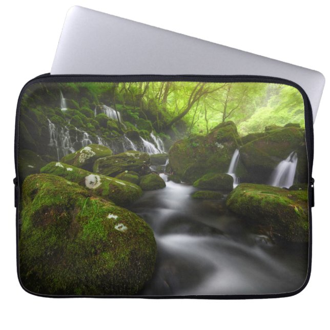 Waterval | Satoyama Kisakata Waterval Laptop Sleeve (Voorkant)