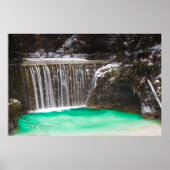Waterval verbluffend turquoise water meer Jasna, S Poster (Voorkant)