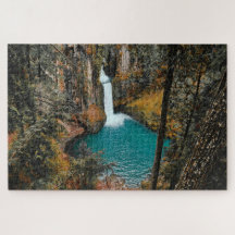 Waterval Verborgen in de Bossen