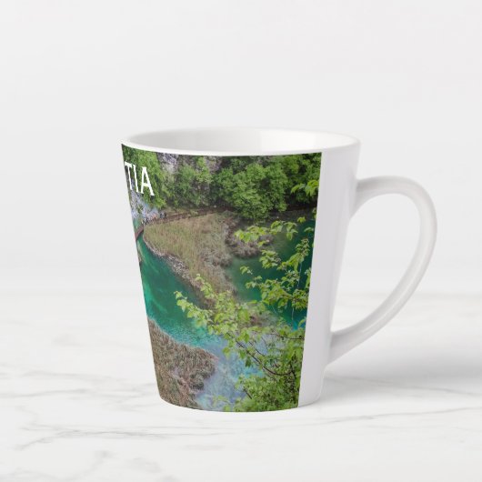 Watervalcascade in het Plitvice-park Latte Mok (Rechts)