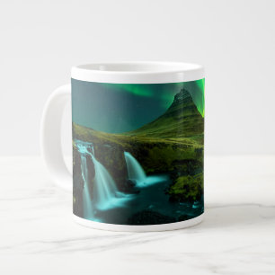 Watervallen Kirkjufellfoss-waterval, IJsland Grote Koffiekop