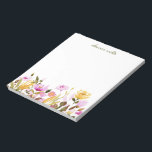 Waterverf - Aangepersonaliseerde artikelen Notitieblok<br><div class="desc">notitieblok met waterverf bloemen in roze en mosterdgeel,  gepersonaliseerd met jouw naam.</div>