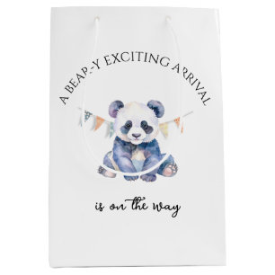 Waterverf baby panda met brandende vlaggen medium cadeauzakje