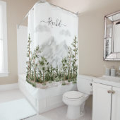 Waterverf berg- en boslandschap met monogram douchegordijn (In situ)