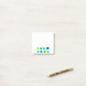 waterverf blauwe en groene vierkanten post-it® notes (Op bureau)