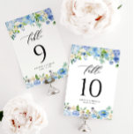 Waterverf Blauwe Hortensia en Roos bruiloft Kaart<br><div class="desc">tabel nummers kaart met waterverf bloemenkop bestaande uit blauwe rozen en hortensia's,  ivoor rozen,  anemonen en groen. Personaliseer door uw gegevens toe te voegen. Deze blauwe hortensia tafelnummers kaarten zijn perfect voor bruiloften,  vrijgezellenfeesten,  verjaardagsfeestjes,  en meer.</div>