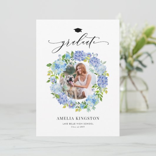 Waterverf Blauwe Hydrangea Krans Foto Afstuderen Kaart (Staand voorkant)