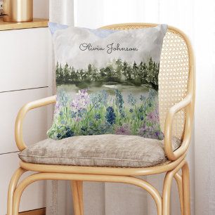 Waterverf Blauwe Paarse Bloem Wei met Monogram Kussen