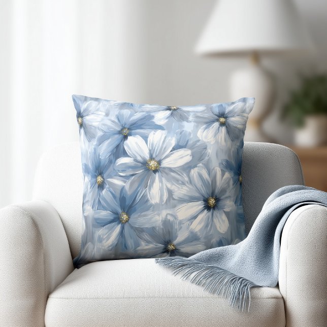 Waterverf Bleekblauwe Bloemen Kussen (Creator heeft geüpload)