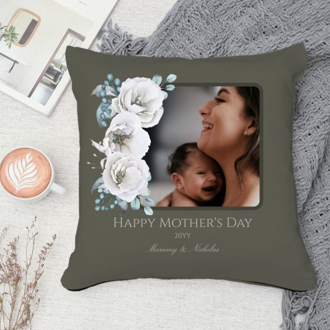 Waterverf Bloemen Foto Moederdag | Olijfgroen Kussen (Olive Green Watercolor Floral Photo Mother' s Day Throw Pillow)