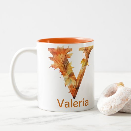 Waterverf Bloemen Herfstbladeren Letter V Monogram Tweekleurige Koffiemok (Met donut)