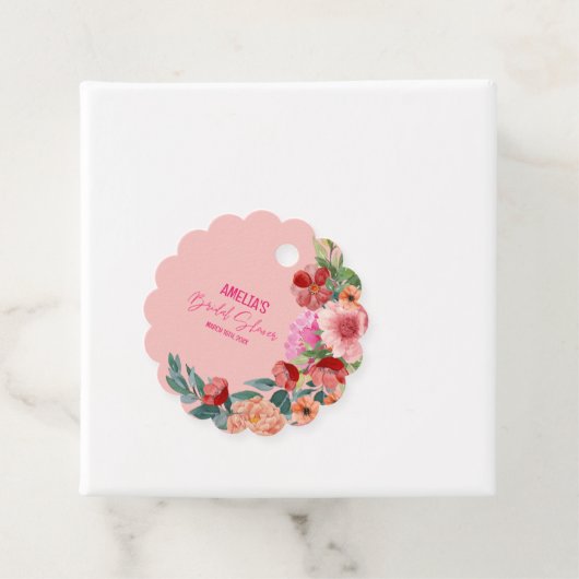 Waterverf bloemrijke helder roze bruidsfeest tafel bedankjes labels (In situ)