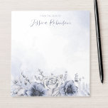 Waterverf Blue Floral op maat Notitieblok<br><div class="desc">Elegant modern bloemig notitieblok met stoffige blauwe bloemen voor de waterverf van de griep,  zoals rozen,  anemonen en bladeren met handgeschreven kalligrafie.</div>